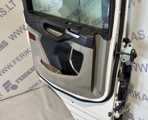 Scania R doors L.H