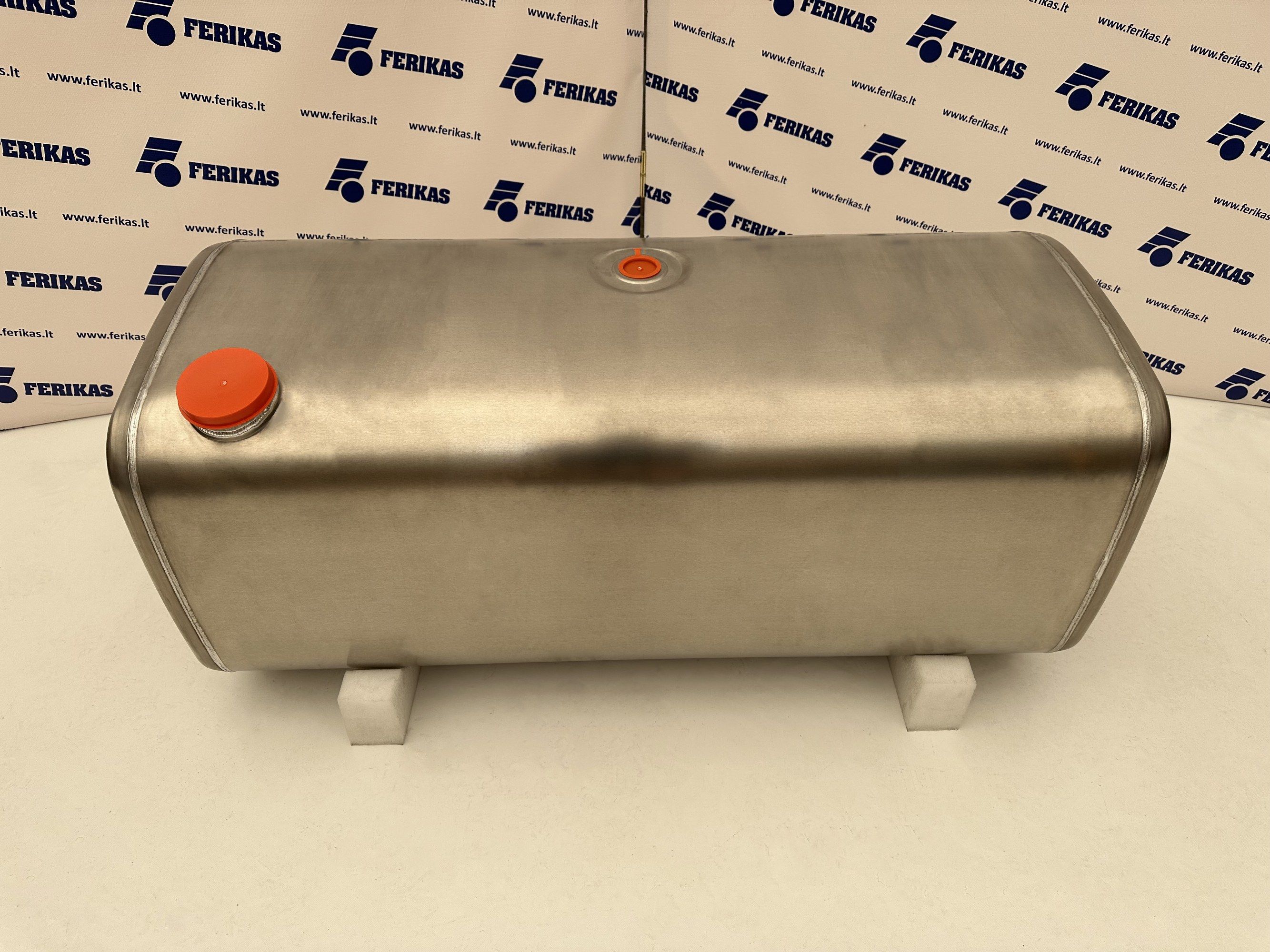 Fuel tank Volvo / Renault 410L 560x675x1330 | UAB 