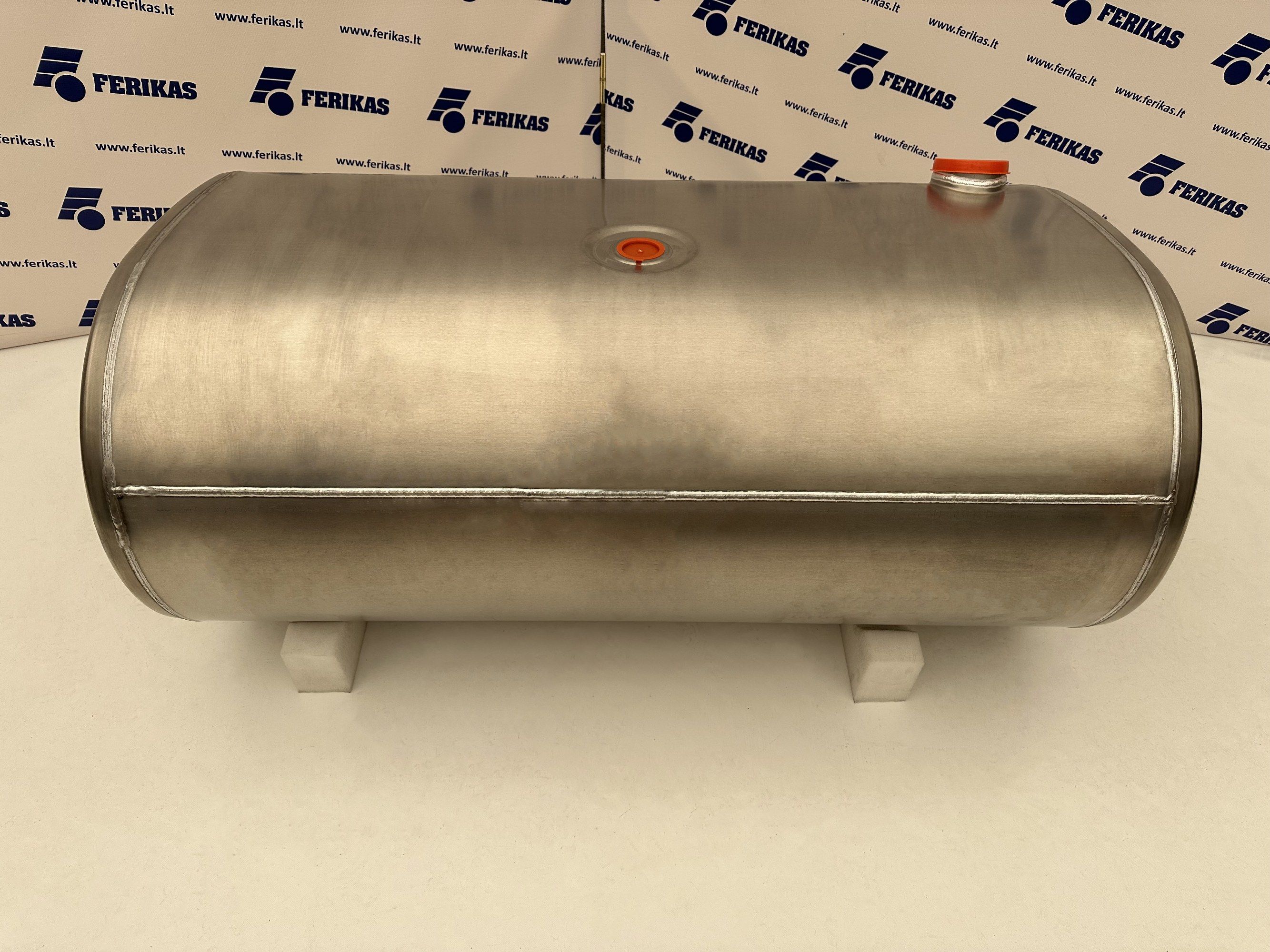 Fuel tank Volvo / Renault 410L 560x675x1330 | UAB 
