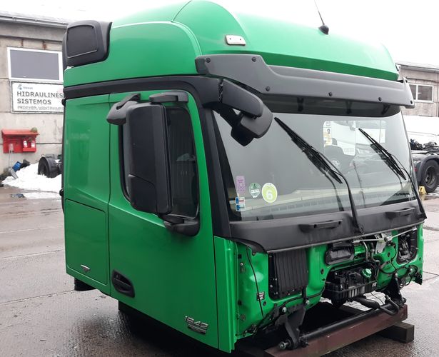 MB Actros MP4 complete cab BigSpace