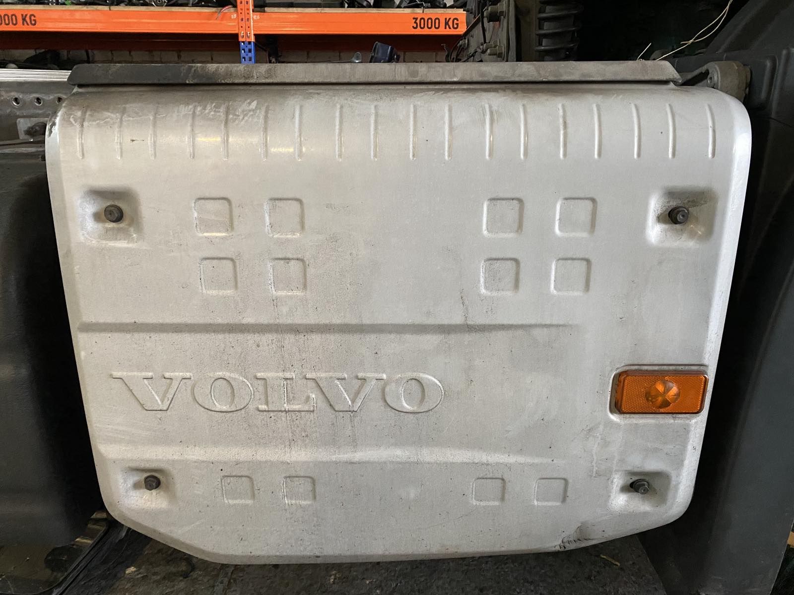 Volvo FM EURO 6 selective catalyst reduction silencer